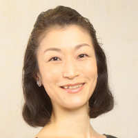 鈴木利絵子